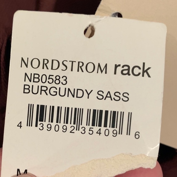 14th & Union Straight Leg Pull On Pants Medium Burgundy NWT - Picture 6 of 7